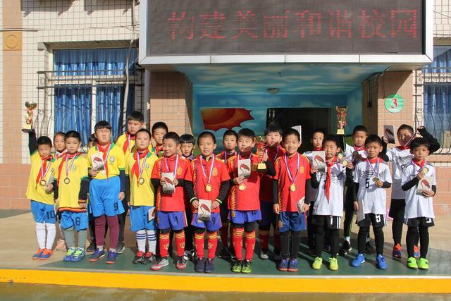 哈兰德仅13次触球9次传球1次射门  被打全场最低分